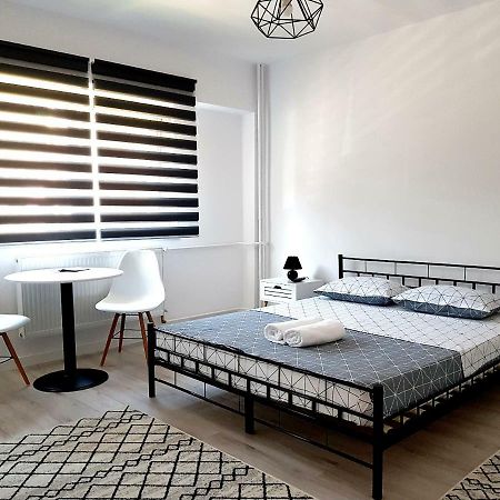 Alesia Apartment Oradea Exterior photo
